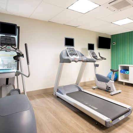 Holiday Inn Express Kansas City - At The Legends! By Ihg Bonner Springs Instalações foto
